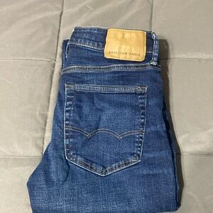 American Eagle Airflex + jeans. 28x32
